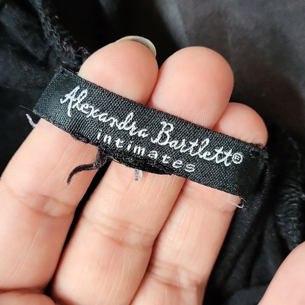 Alexandra Bartlett Black Spaghetti Strap Maxi Dress - Picture 9 of 9